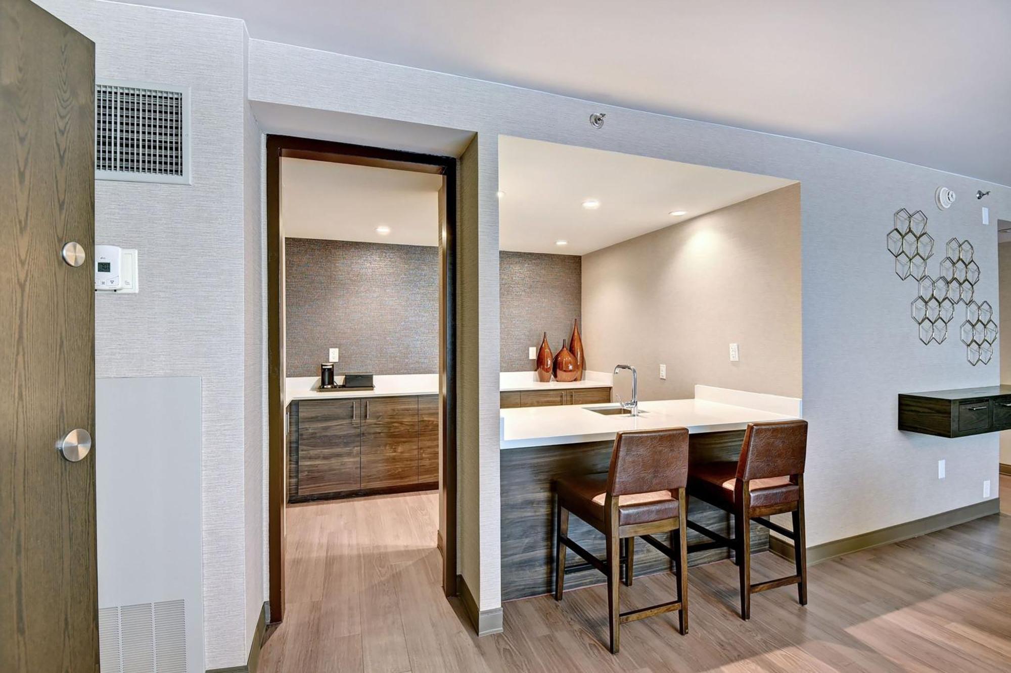 Tulsa Marriott Southern Hills Exteriör bild